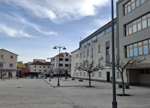 Grad Drniš nagrađuje izvrsne srednjoškolce: Objavljen popis jednokratnih financijskih potpora