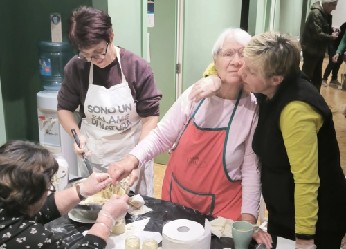 Fotografija 12 - Tribunjski umirovljenici na radionici izrađivali prirodnu kozmetiku