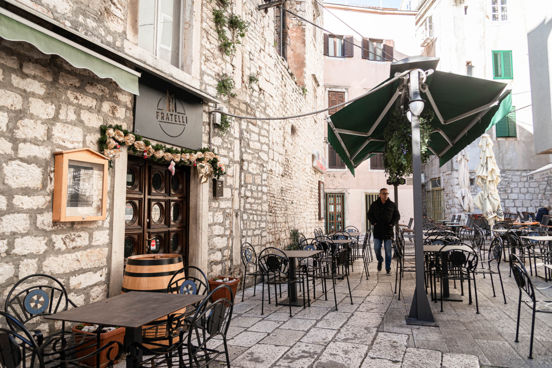 FOTO Proslavite Dan žena s omiljenim društvom u pizzeriji Fratelli!