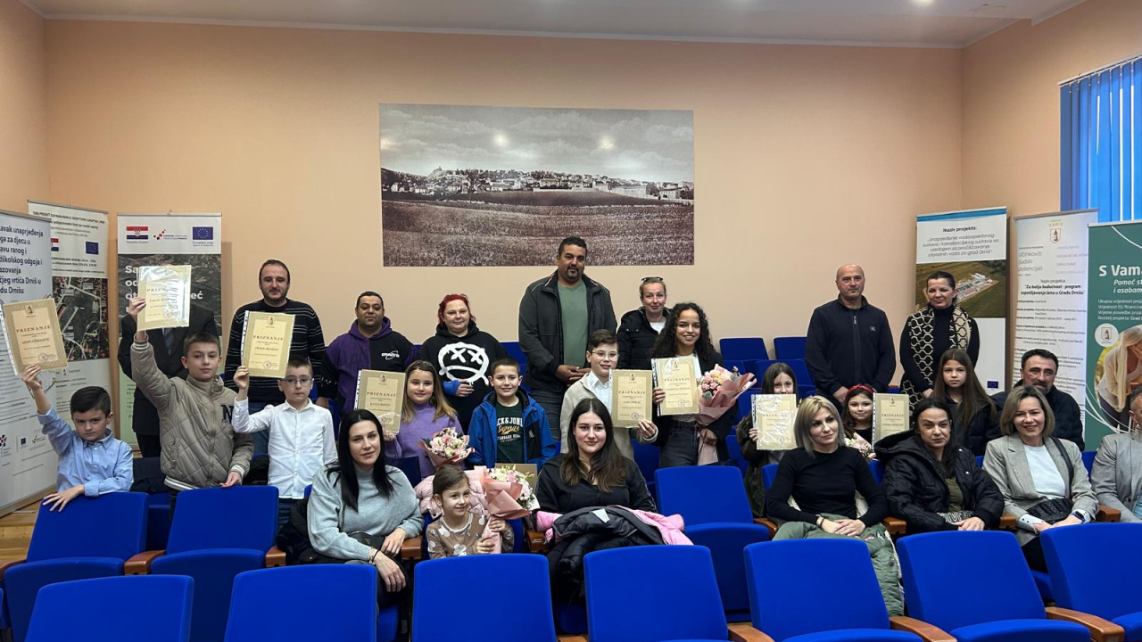 Grad Drniš nagradio mlade sportaše i sportašice