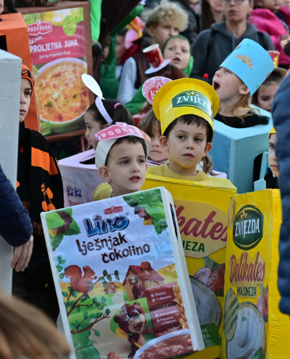 Maškarana povorka prošla kroz grad (2)