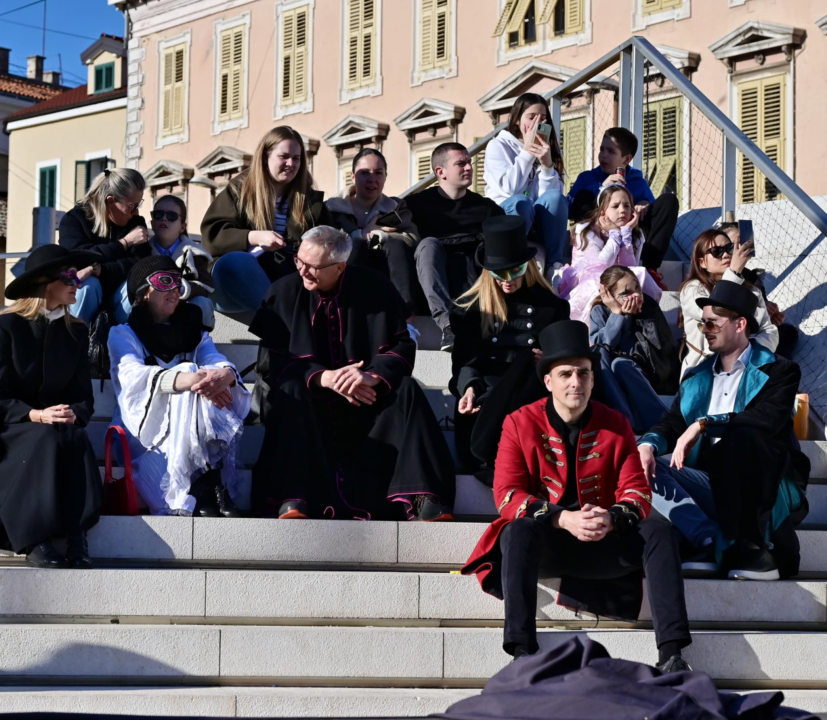 Maškarana povorka prošla kroz grad (1)