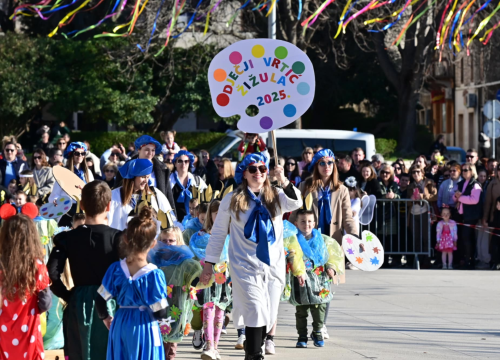 Fotografija 28 - Maškarana povorka prošla kroz grad (1)