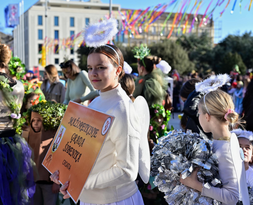 Maškarana povorka prošla kroz grad (1)