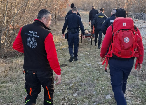 Fotografija 2 - Šibenski HGSS-ovci spasili ozlijeđenu ženu kod Kijeva