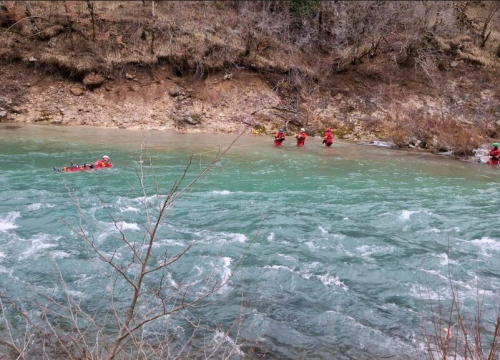 Iskusni šibenski HGSS-ovci usavršavali tehnike spašavanja u divljim vodama u BiH