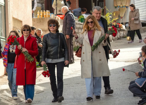 Fotografija 4 - Šibenski SDP-ovci obilježili Dan žena podjelom karanfila