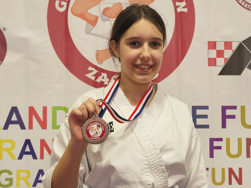 FOTO: Karataši Šibenika osma medalja u Ivanjoj Reki i četvrto mjesto ekipno u katama kraj 50 klubova