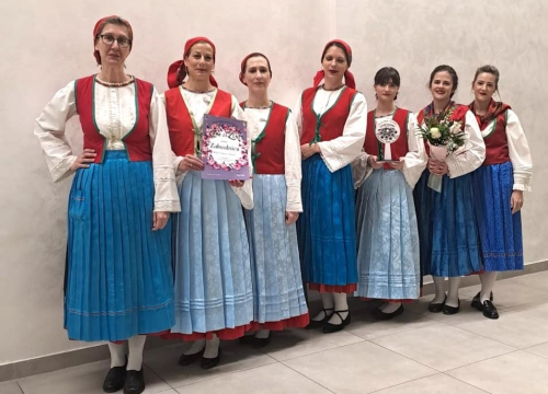 Cure iz murterskog KUD-a Zavor osvojile 3. mjesto na festivalu 'Žene za žene'