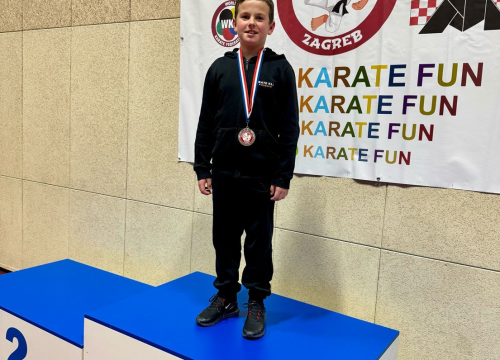 Fotografija 3 - FOTO: Karataši Phoenixa uzeli osam medalja na 'Grand Karate Funu'