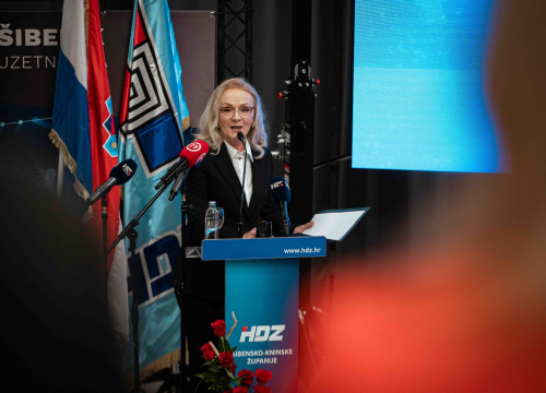 Fotografija 2 - Šibenski HDZ proslavio rođendan: 'Šibenčani će dobiti novu proširenu rivu i moćan ulaz u grad'