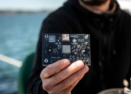 Fotografija 3 - FOTO: Korisna i legalna stvarčica: Denis Periša uskoro u prodaju pušta uređaj koji vozače upozorava na sve kamere u blizini