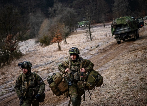 Europske zemlje raspravljaju o ponovnom uvođenju vojnog roka