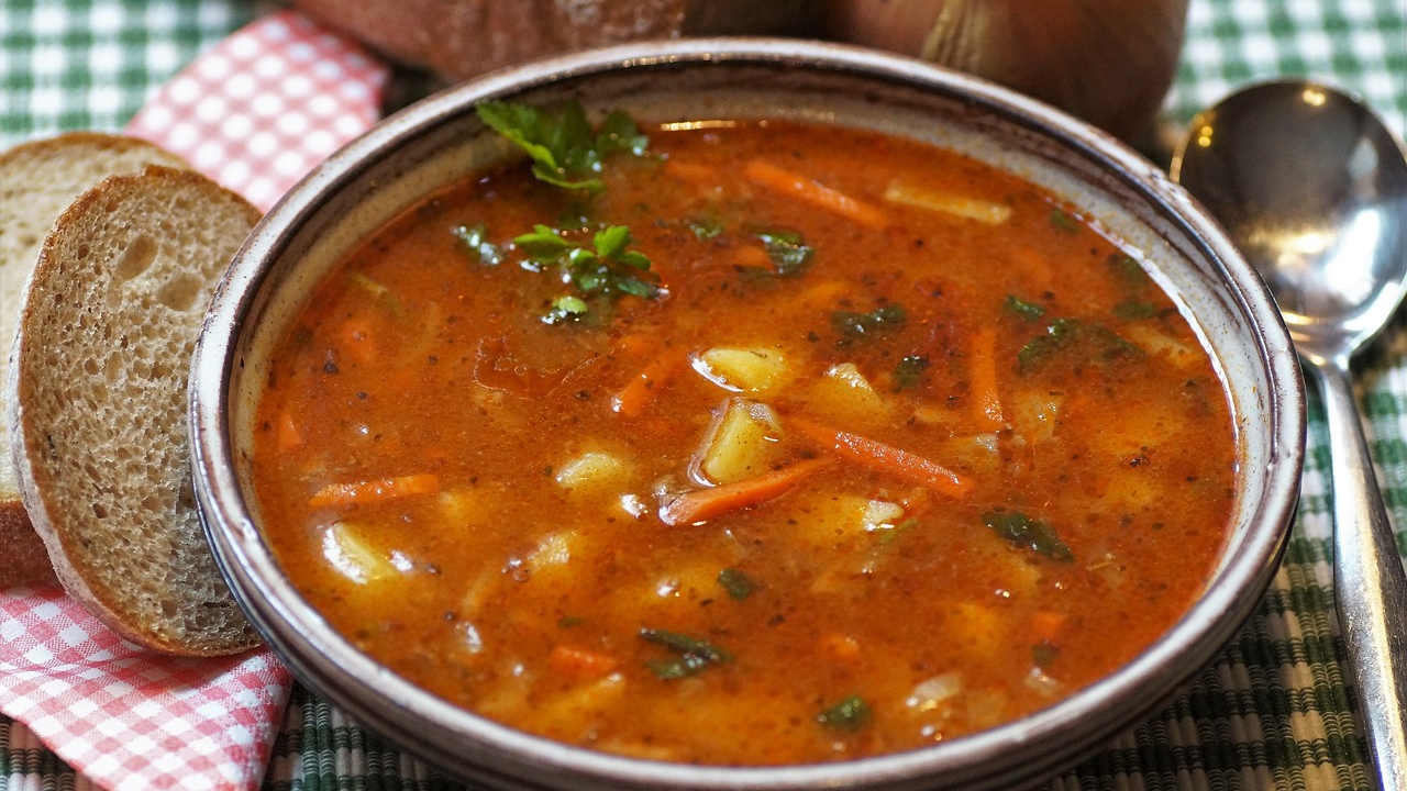 Pravo je vrijeme za hranjiva i sezonska jela na žlicu, evo par recepata