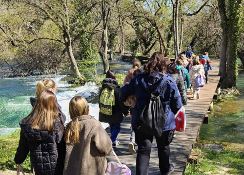 Fotografija 10 -  Šibenski prvašići na Skradinskom buku obilježili Svjetski dan šuma