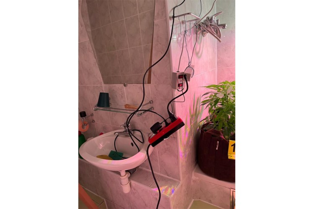 FOTO U Vodicama pronađen improviziran laboratorij za proizvodnju droge, 'poduzetnik' priveden