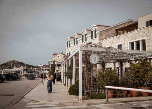 Fotografija 2 - Dolac – povijesna duša Šibenika s mediteranskim šarmom