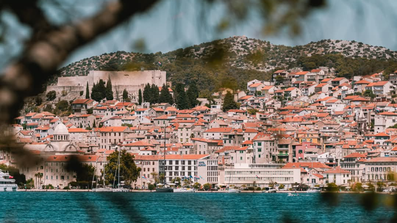 Grad Šibenik iznajmljuje prostore u centru i na Kapriju