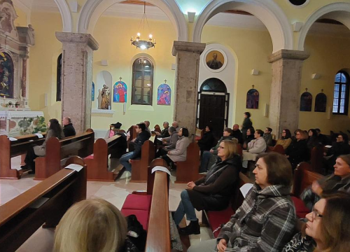 Fotografija 4 - Stoljetna tradicija pučkih korizmenih napjeva: Klape nastupile na korizmenom koncertu u Drnišu