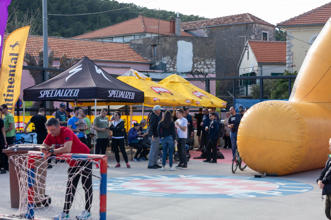 FOTO: U nedjelju '4. Skradin Granfondo': Spektakularna staza za bicikliste, spektakularan cilj za publiku