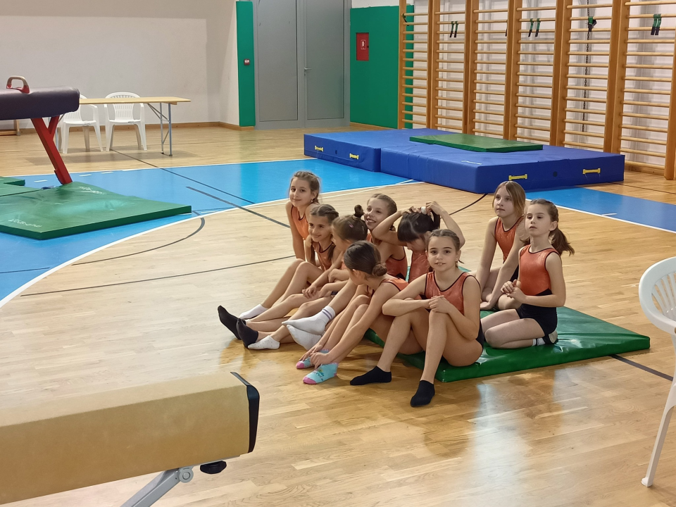 FOTO: Gimnastičari Dišpeta nastupili u Solinu, u dvije konkurencije osvojili ekipnu prvu poziciju