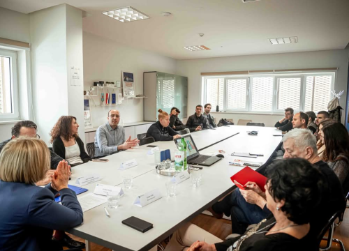 Održan okrugli stol u Razvojnoj agenciji: Kako informirati mlade i suzbiti lažne vijesti