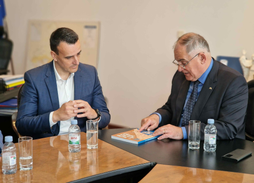 Fotografija 1 - Paško Rakić posjetio župana Splitsko-dalmatinske županije