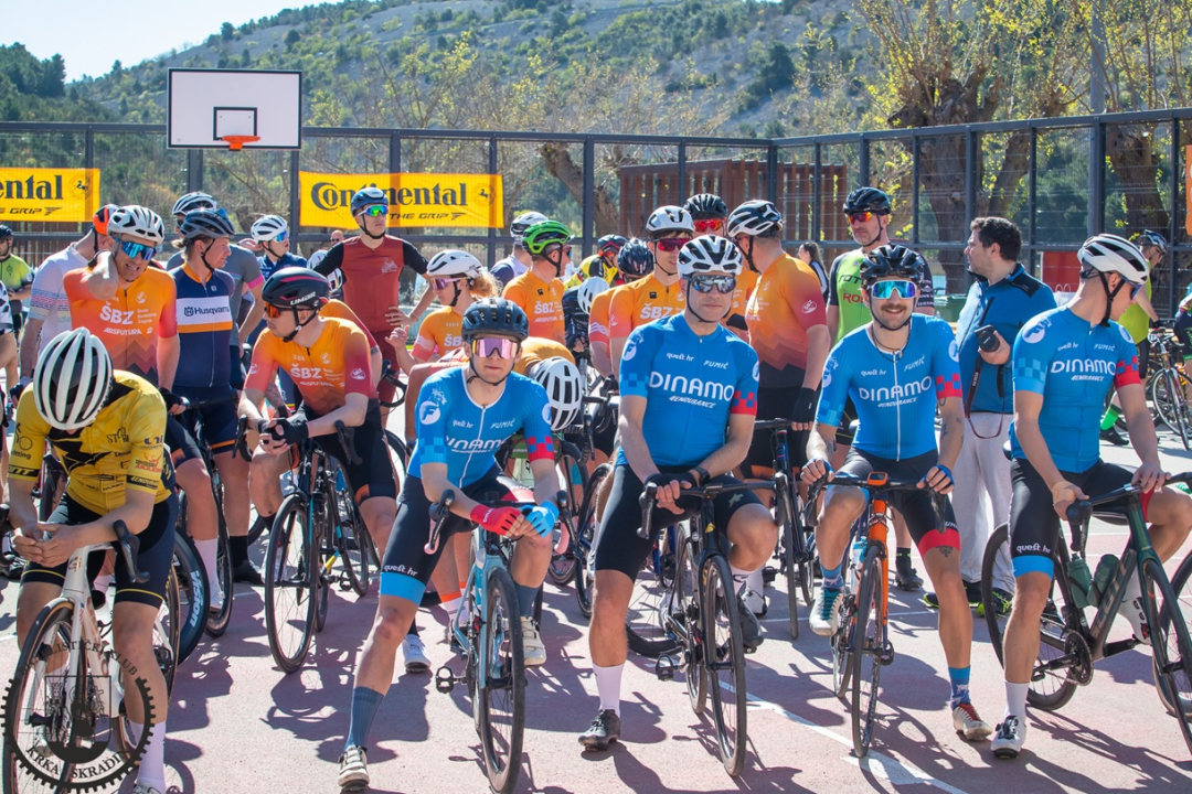 FOTO: 'Skradin Granfondo': Ugodna biciklistička nedjelja završena uvjerljivom pobjedom Slovenca Kovačiča