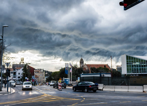 Stiže promjena vremena, DHMZ izdao žuti alarm za neke regije: Evo kad će stići do nas