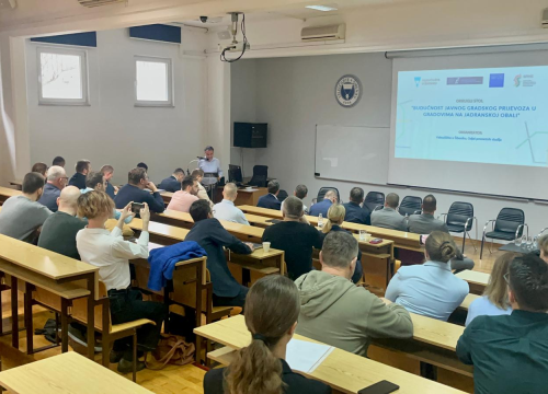 Fotografija 13 - U Šibeniku održan okrugli stol o budućnosti javnog gradskog prijevoza na Jadranu