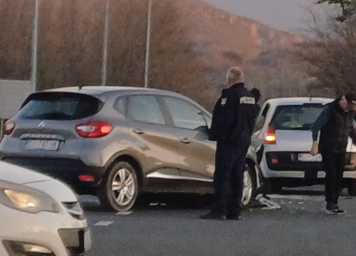 Dvije prometne nesreće na kninskom području, ozlijeđeni prevezeni u kninsku bolnicu
