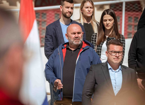 Fotografija 2 - Florijan Žižić za župana, Goran Šimić za dožupana: Na Poljani se predstavila Nezavisna lista načelnika i vijećnika