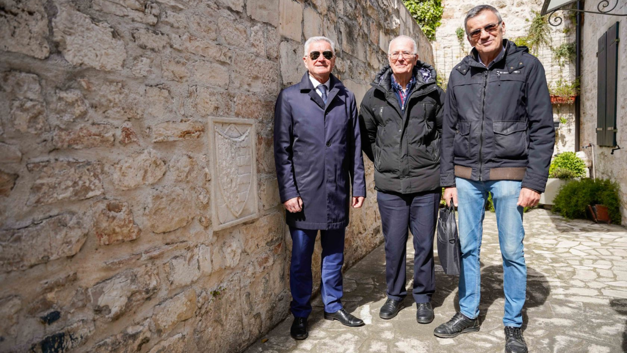 Burić i Mileta u obilasku obnovljenih arhitektonskih detalja u Šibeniku