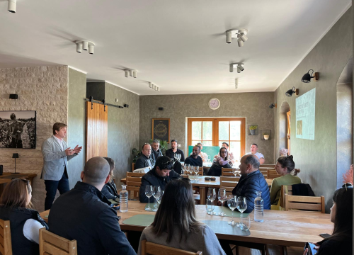 Fotografija 2 - 'Autohtone sorte i značajna vina Šibensko-kninske županije': Održana radionica u Vinariji Baraka