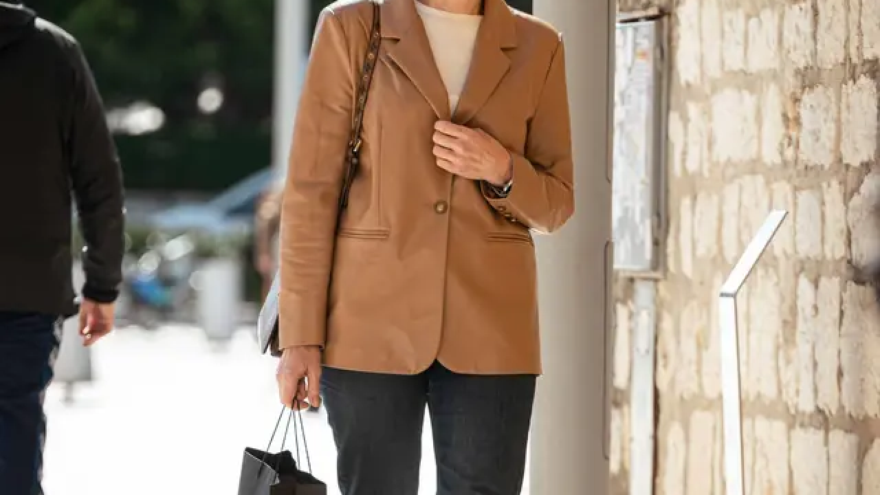 Šibenčanke biraju klasiku: Neutralne boje i modni dodaci vladali ulicama