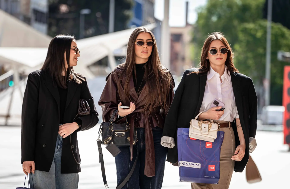 FOTO: Šibenčanke biraju klasiku: Neutralne boje i modni dodaci vladali ulicama