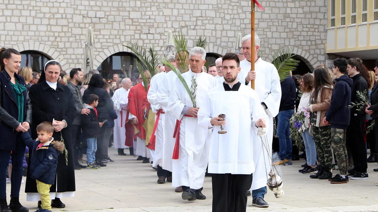 Biskup Tomislav Rogić predvodit će misu na Cvjetnicu