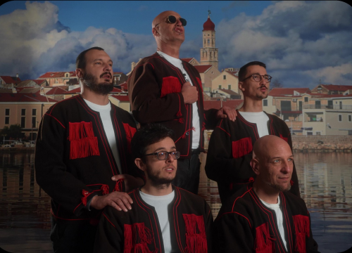 Premijera spota 'Kokošica': Teški Osjećaji u novom ruhu slave glazbenu i kulturnu baštinu