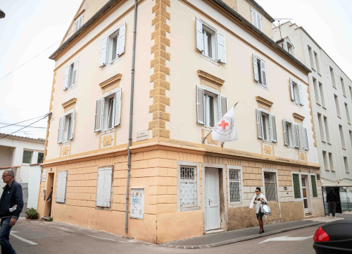 Fotografija 2 - Dolaskom ljetne sezone raste potreba za dozama krvi i spasiocima: 'Krv treba čekati pacijenta, a ne obrnuto'