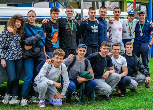 Zlatna izvedba četverca bez: Sjajni uspjesi veslača VK Krka na Croatia Open regati