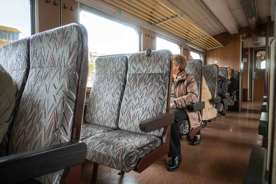 Vlakom od Šibenika do Perkovića: 'Koliko para toliko i muzike, al i dalje nam je draži od busa'