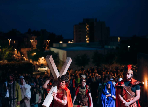 Fotografija 10 - Župljani izveli snažno uprizorenje 'Muke' uoči Velikog tjedna