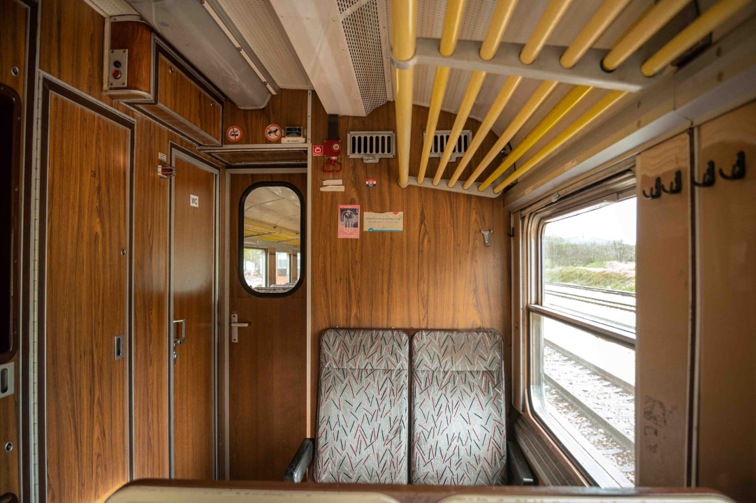 Vlakom od Šibenika do Perkovića: 'Koliko para toliko i muzike, al i dalje nam je draži od busa'