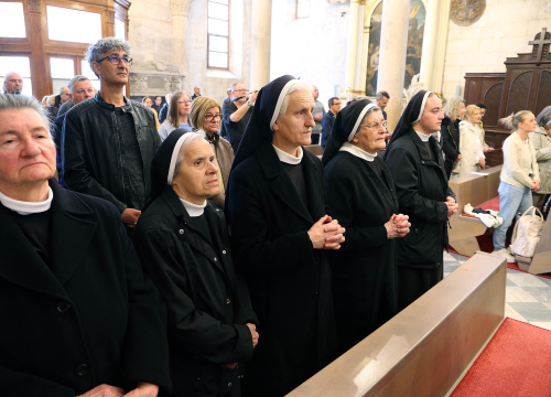 Fotografija 17 - Održana misa posvete ulja u katedrali sv. Jakova