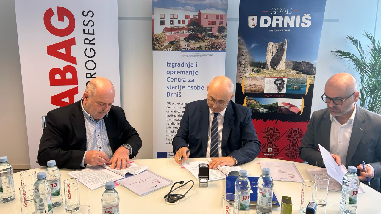Potpisan ugovor između Grada Drniša i izvođača radova na Centru za starije osobe
