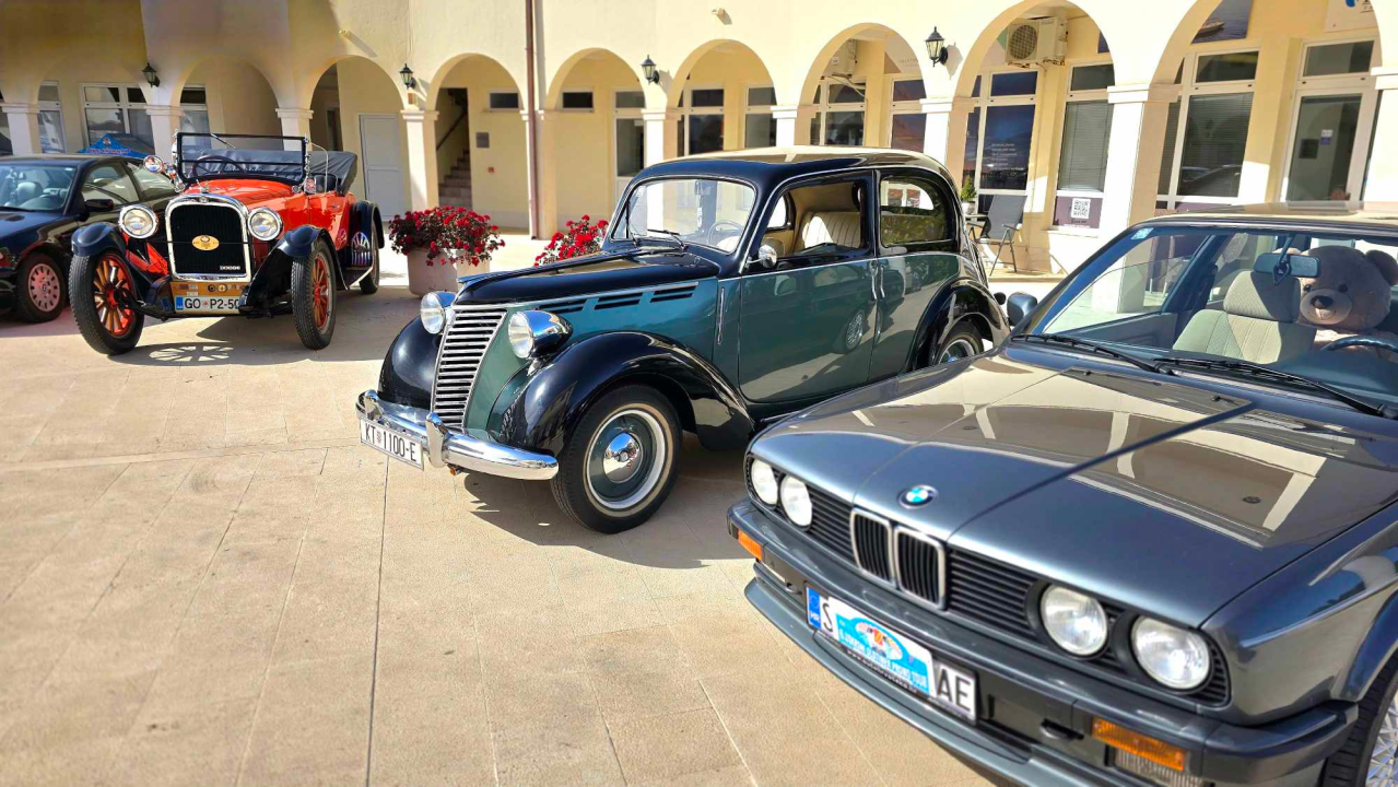 Rogoznica proslavila Uskrs uz tradicionalni doručak i izložbu oldtimera