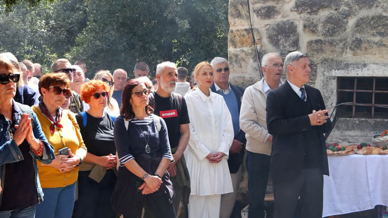 Uskrsno slavlje na Krki okupilo vjernike iz cijele Hrvatske