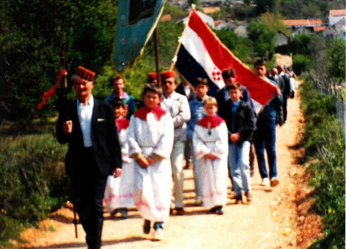 Fotografija 1 - Blagdan sv. Jure u Rupama: Priča o jednoj crkvi i običaju kroz objektiv prošlosti