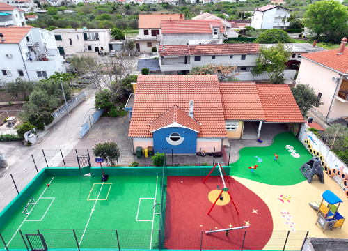 Uređeno dječje igralište DV Školjkica u Betini