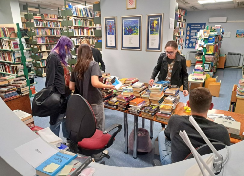 Fotografija 6 - Drniška knjižnica proslavila Noć knjige